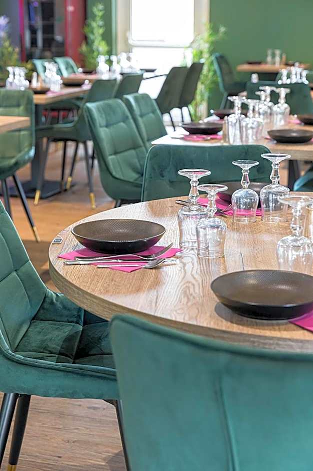 Logis Hôtel Restaurant L'Abri