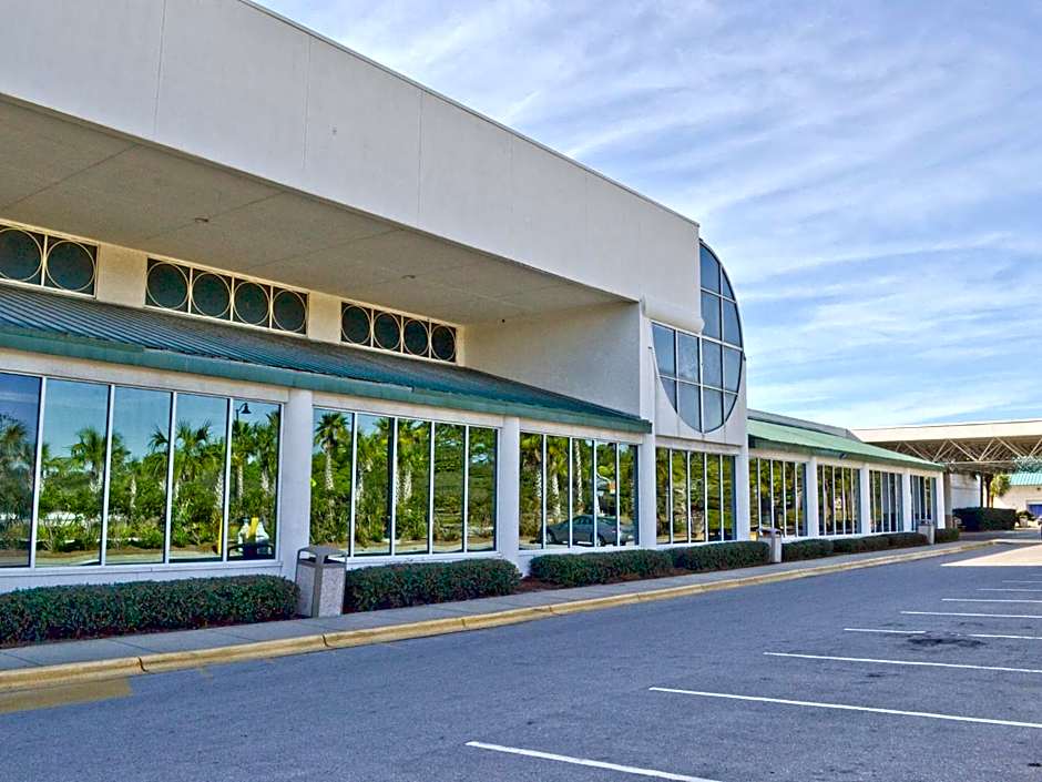 Boardwalk Beach Hotel