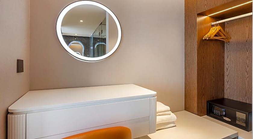 Sanyu Hotel