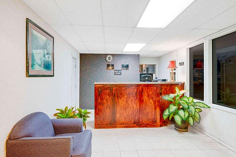 Days Inn by Wyndham Monett