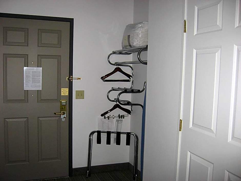 Country Inn & Suites by Radisson, Wausau, WI
