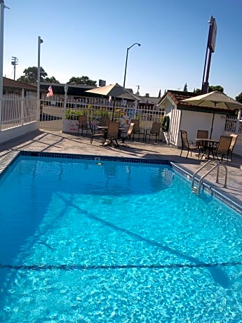 Holiday Motel Oakdale