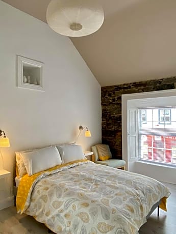 Room 1 Camp Street B&B
