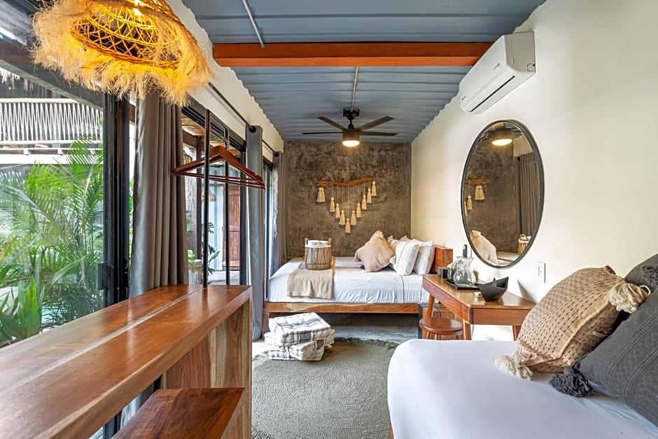 Meteora Stay & Coffeehouse Tulum