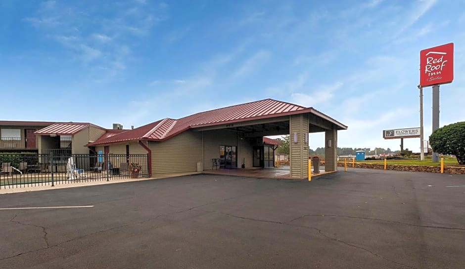 Red Roof Inn & Suites Dothan