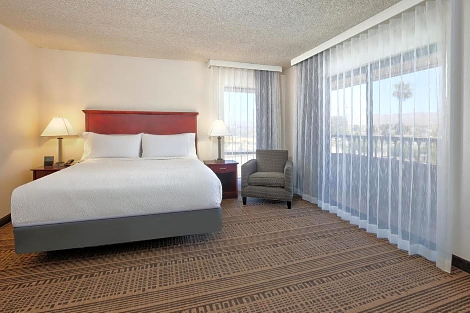 Holiday Inn Hotel & Suites Santa Maria