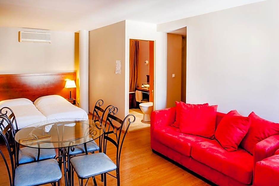 Zenitude Hotel-Residences Les Jardins de Lourdes