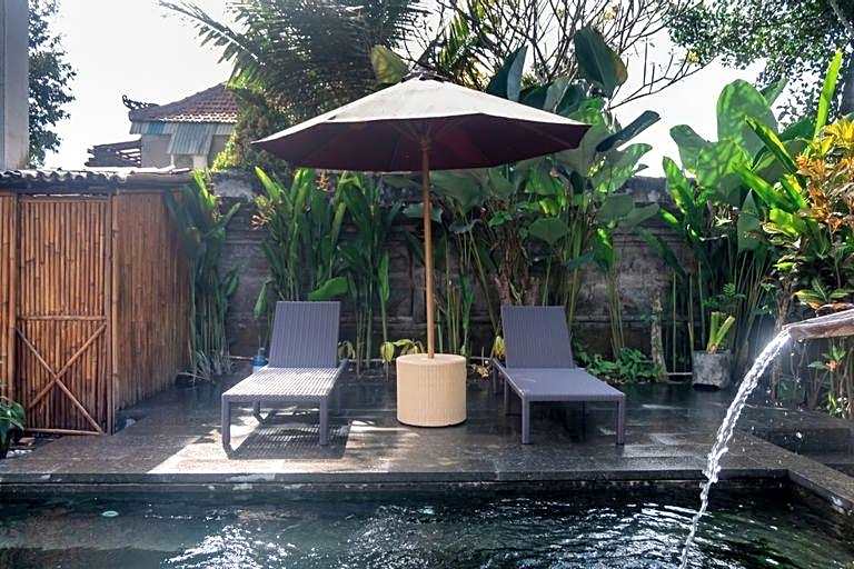 Sandora Homestay with Private Pool by Supala