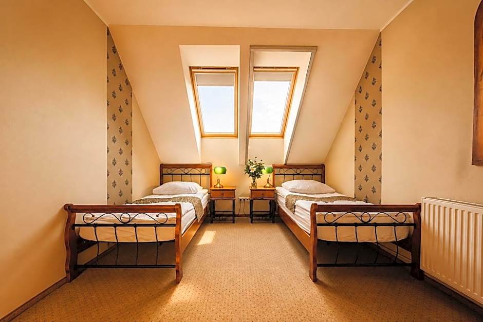 Stara Szkoła Boutique Hotel
