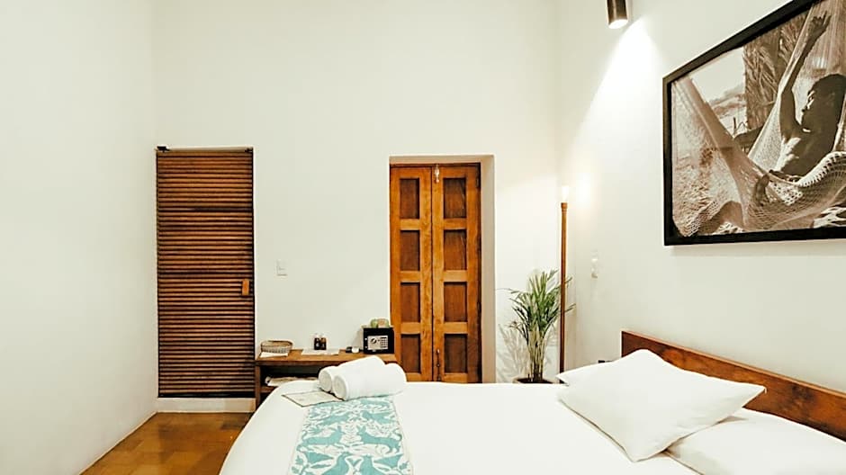 Hotel Sin Nombre