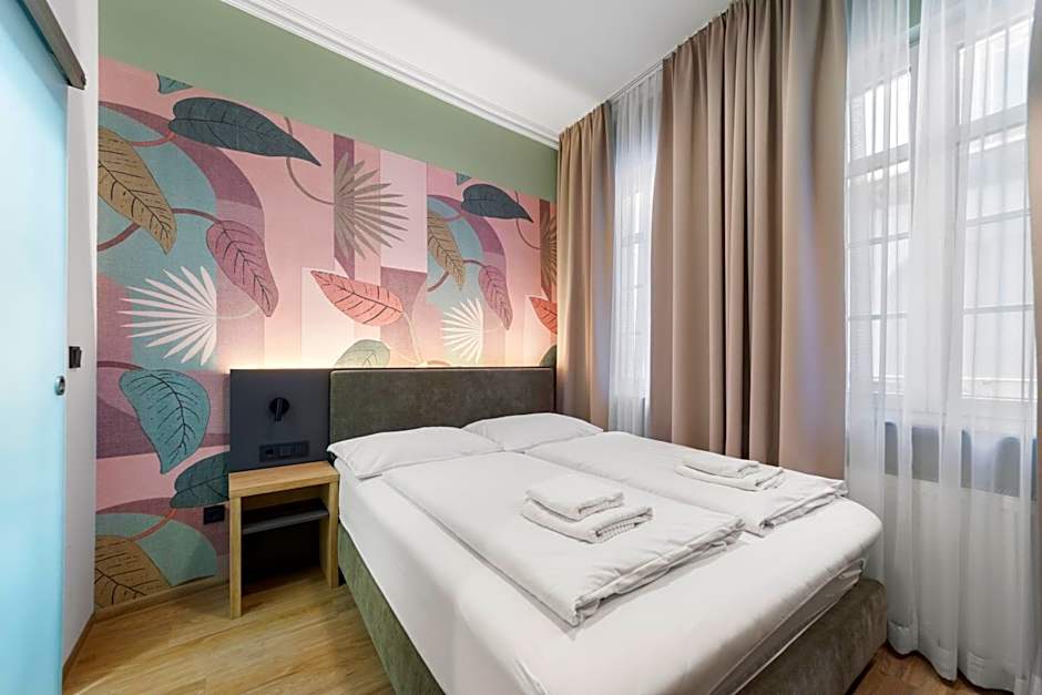 NEU - Sona Design Rooms - CITY CENTER -