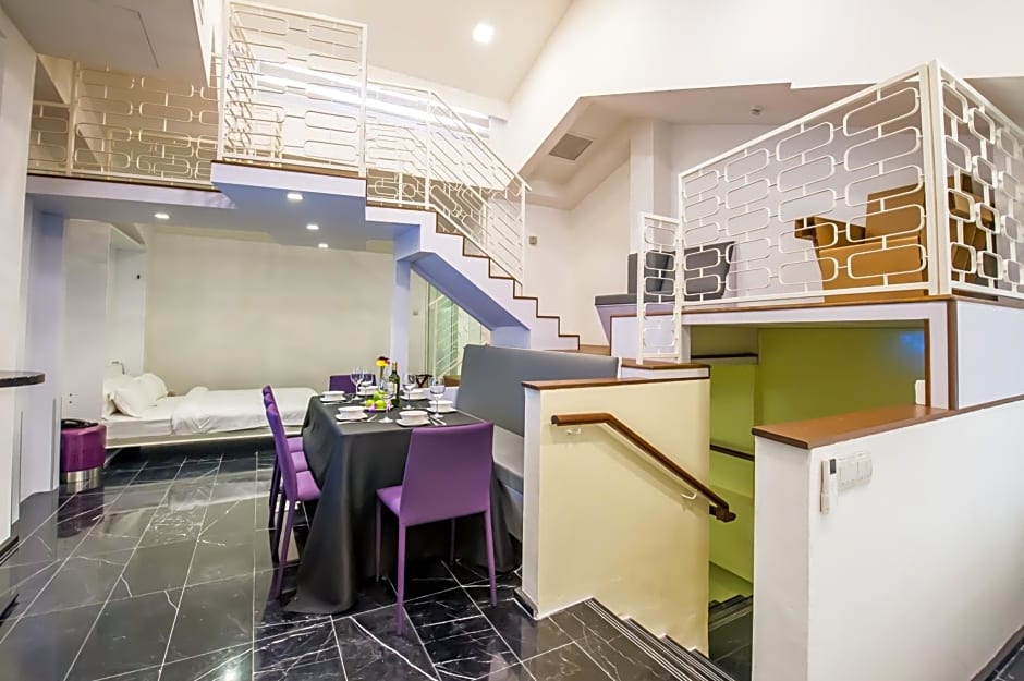 Photo 1 of 1 of Heritage Suite