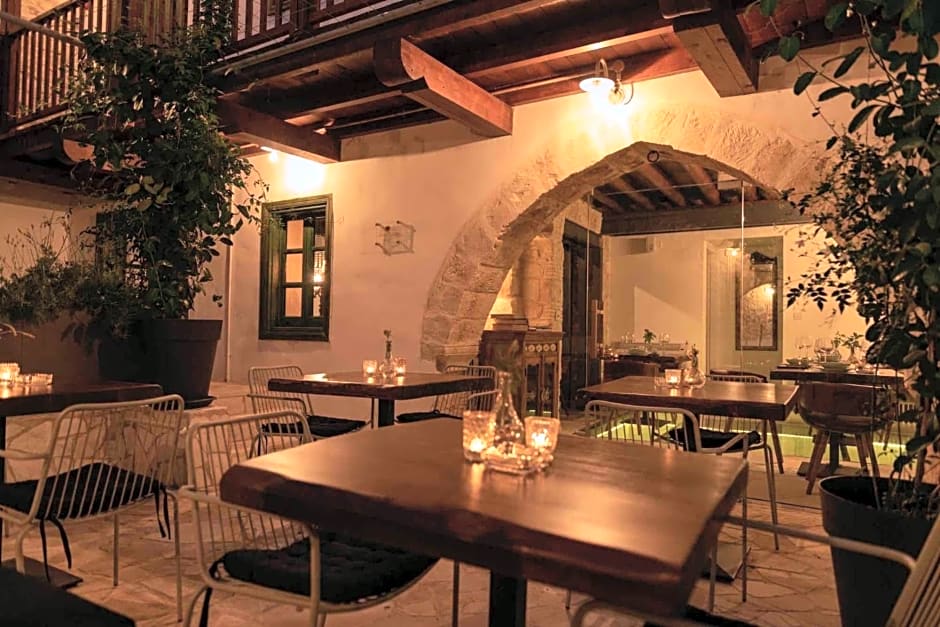 Oinou Strata - Adults Only