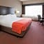 Holiday Inn Express & Suites Bloomington West