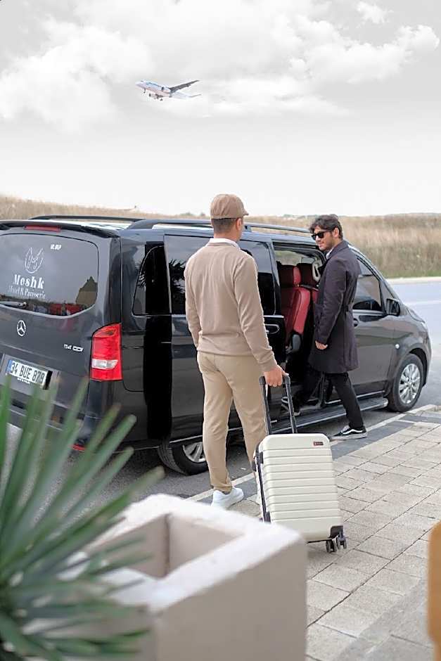 Melanj Airport Hotel