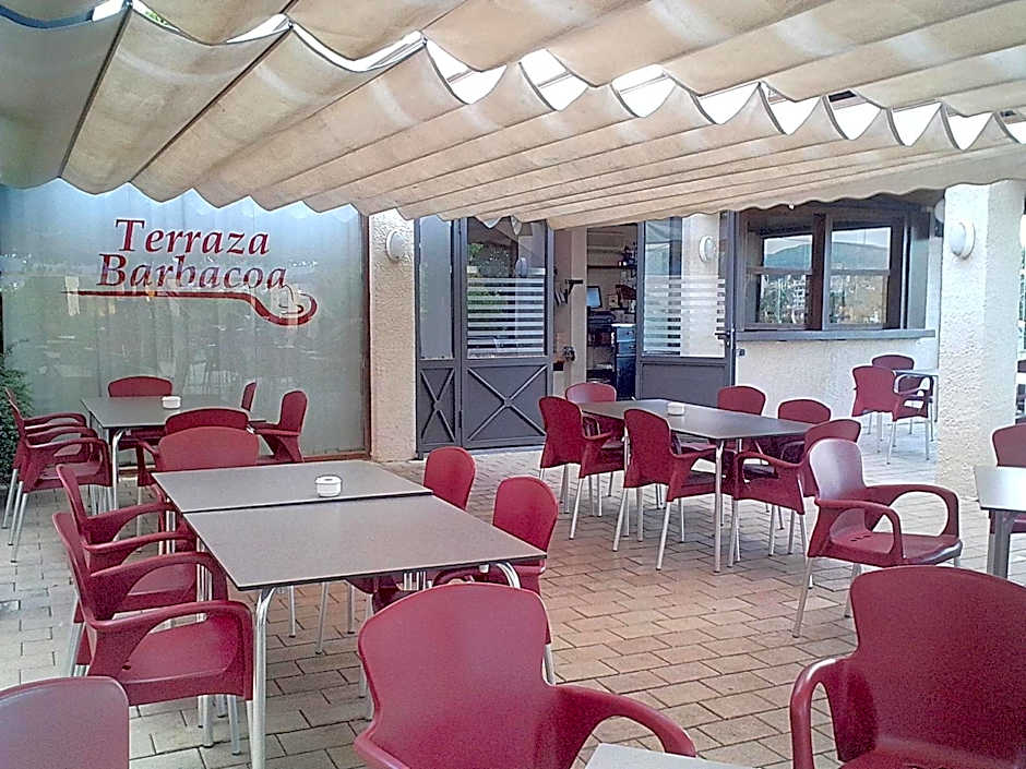 Hotel Restaurante El Tollo