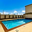 Red Roof PLUS+ Galveston - Beachfront