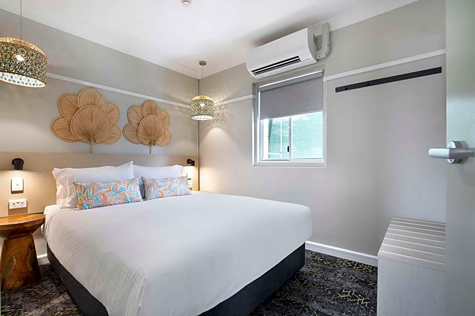 Nightcap at Manly Hotel