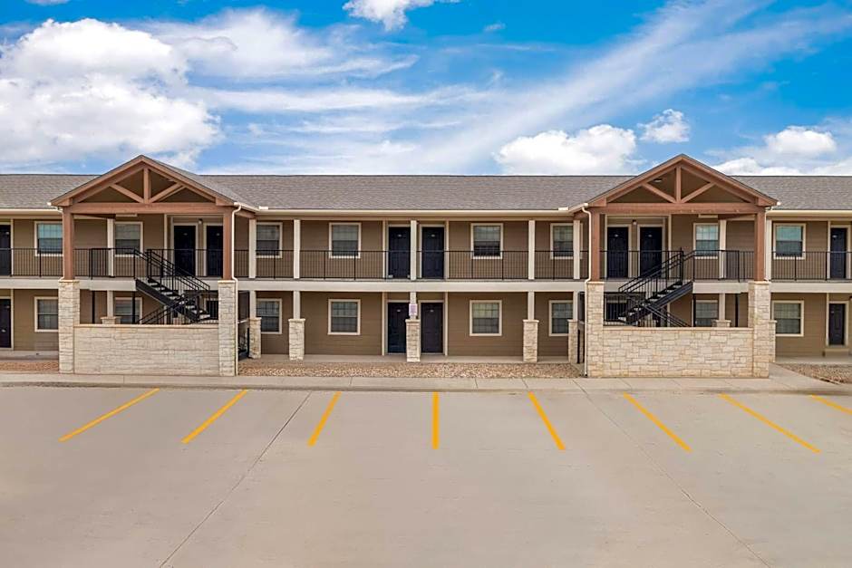 Eagle's Den Suites Carrizo Springs a Travelodge by Wyndham