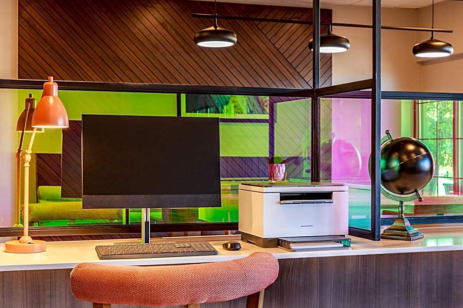 Holiday Inn & Suites Boston Peabody by IHG