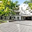 Noosa Tropicana