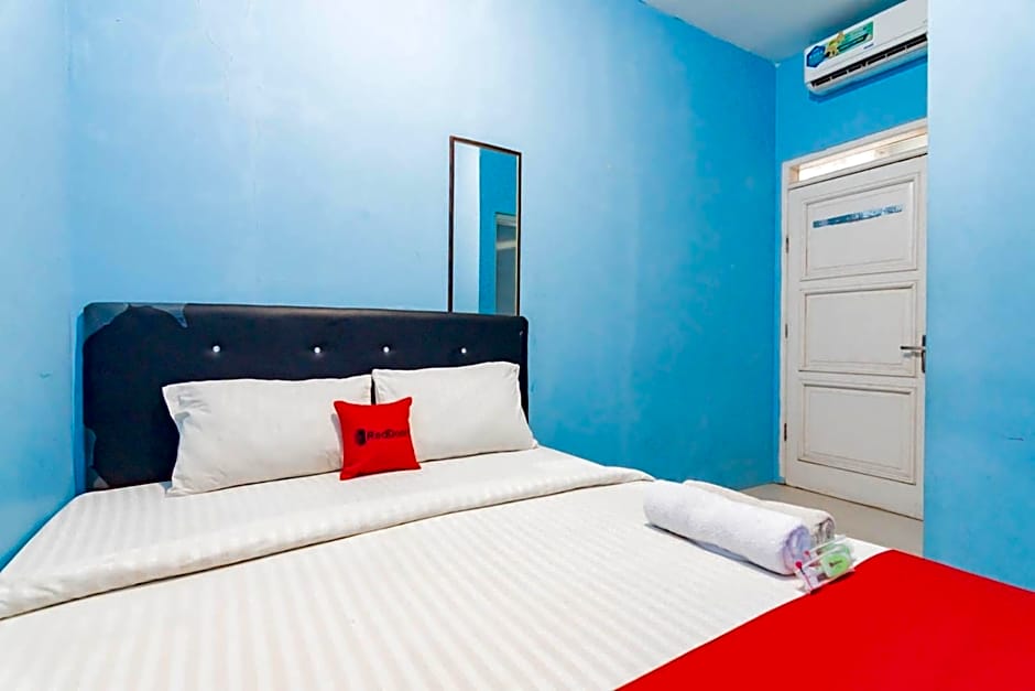 RedDoorz Syariah At Jl Pangeran Hidayatullah Cianjur