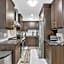 Stylish 2-Bedroom Apartment In Downtown Windsor