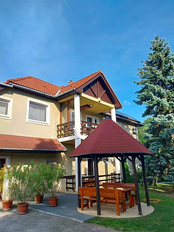 See Vendégház - Siófok