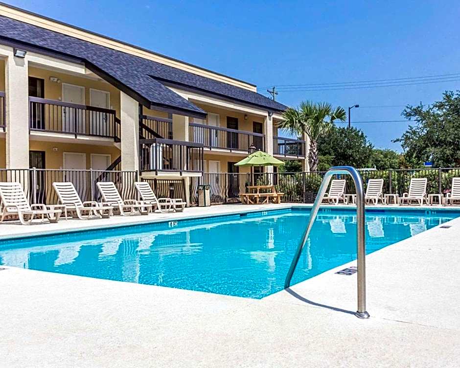 Quality Inn Mt. Pleasant