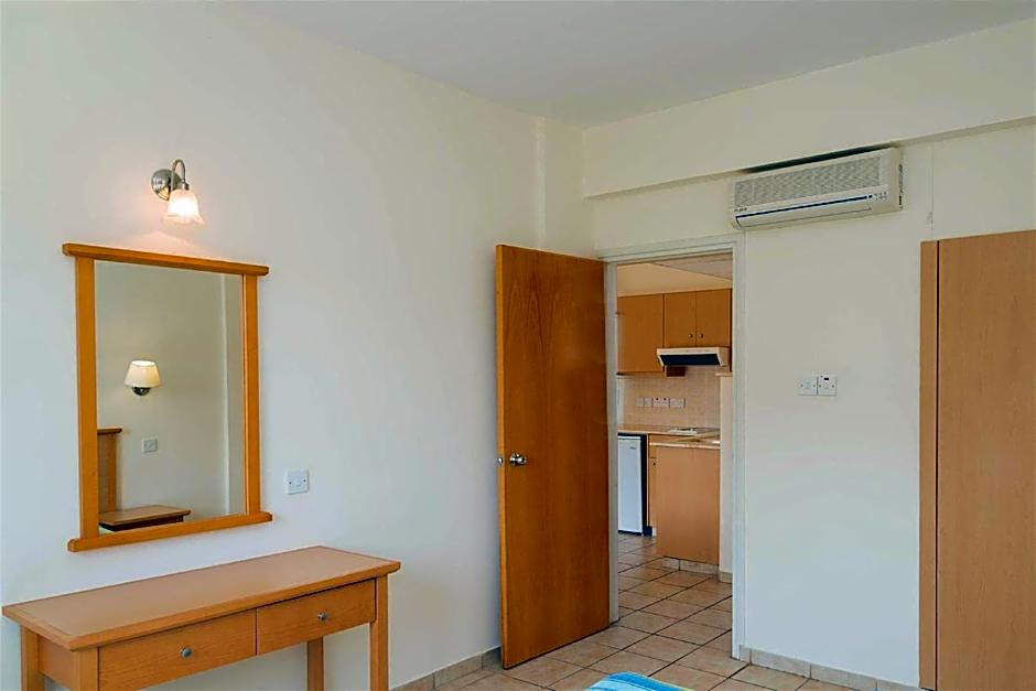 Tsokkos Paradise Holiday Village