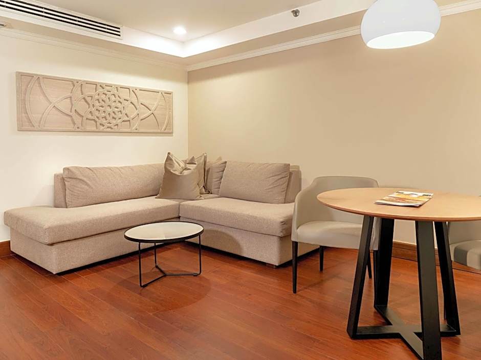 MS Milenium Monterrey, Curio Collection by Hilton