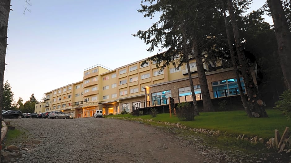 Huinid Pioneros Hotel