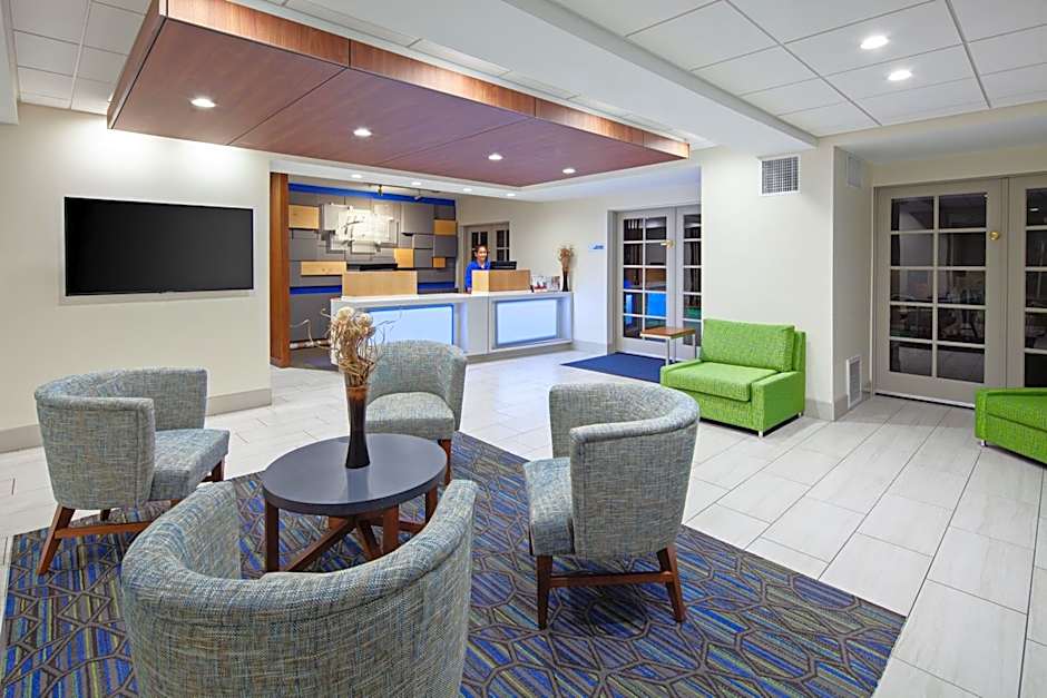 Holiday Inn Express Hotel & Suites San Diego-Escondido By IHG