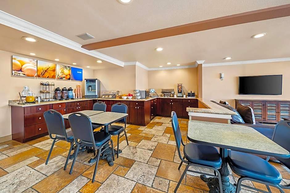 Comfort Inn & Suites Salinas City Center Area