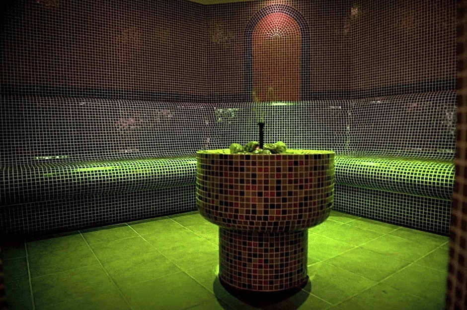 White Lavina - Ski, Bike, Hike