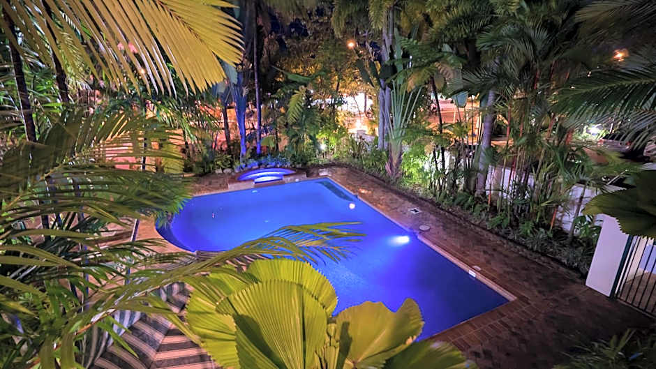 Tropic Towers Apartments