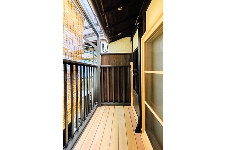 Nadeshiko Shirakawa Machiya House