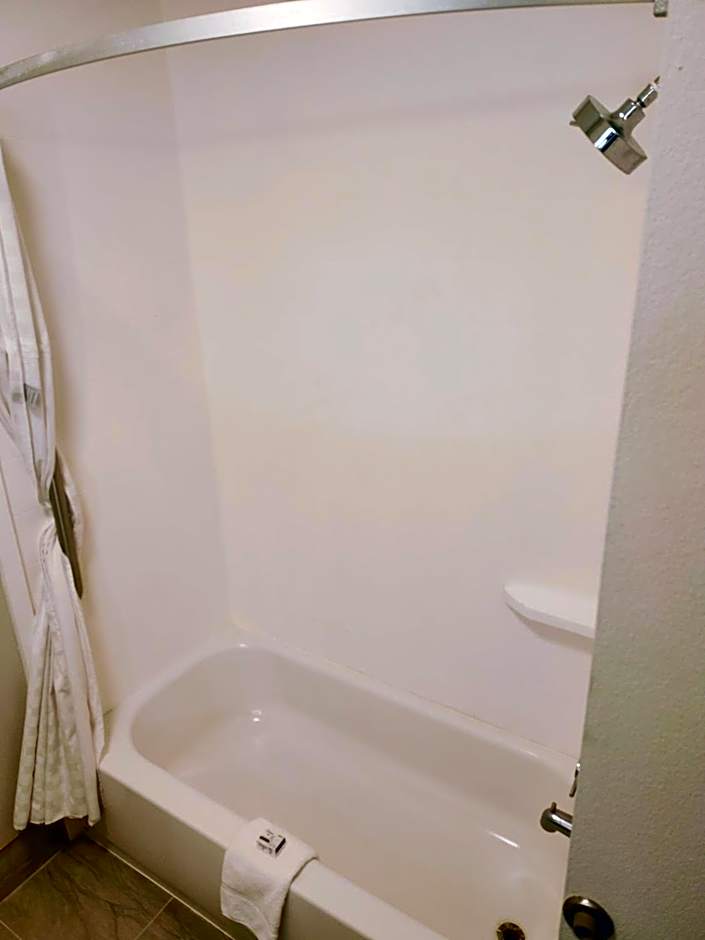 Holiday Inn Express Kenedy By IHG