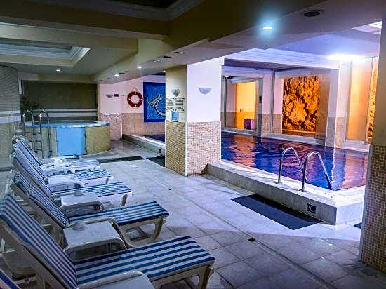 Kirci Hotel