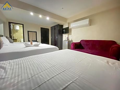 Classic Quadruple Room