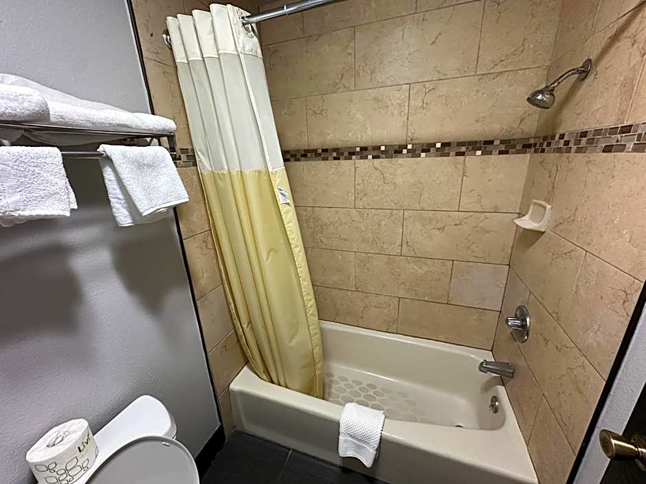 Crossroads Inn - Downtown Sacramento