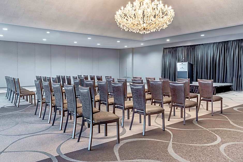 Riverview Inn & Suites, an Ascend Collection Hotel