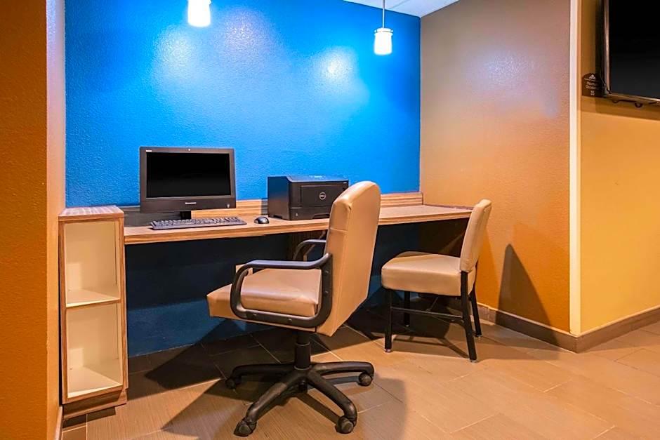 Microtel Inn & Suites By Wyndham Pecos