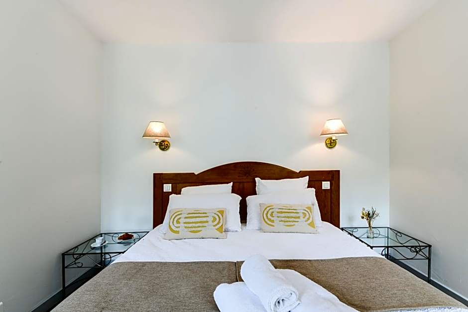 Logis Hôtel Etchemaïté