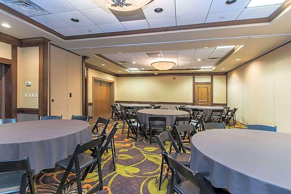 Wyndham Independence