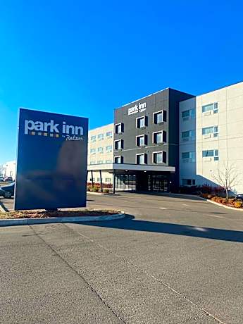 Park Inn by Radisson Edmonton Airport