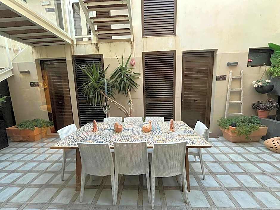 HOTEL ISLA PLANA