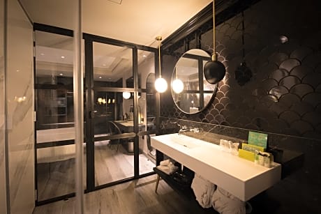 Double 1 o 2 beds with Sea View