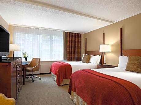 Fairmont Corner Double Room with Two Double Beds