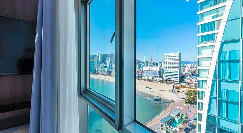 H Avenue Gwanganri Beach